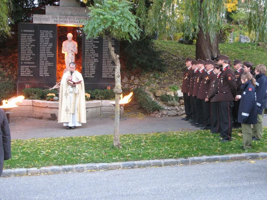 20101026_kranzniederlegung_posch.jpg