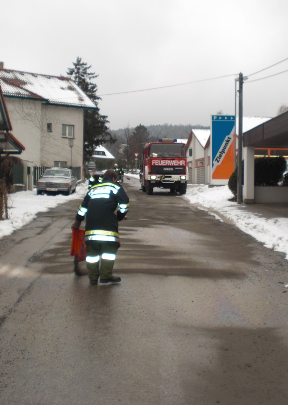 oelspur1.jpg oelspur1.jpg