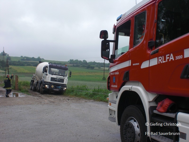 lkw_bergung170620101.jpg lkw_bergung170620101.jpg