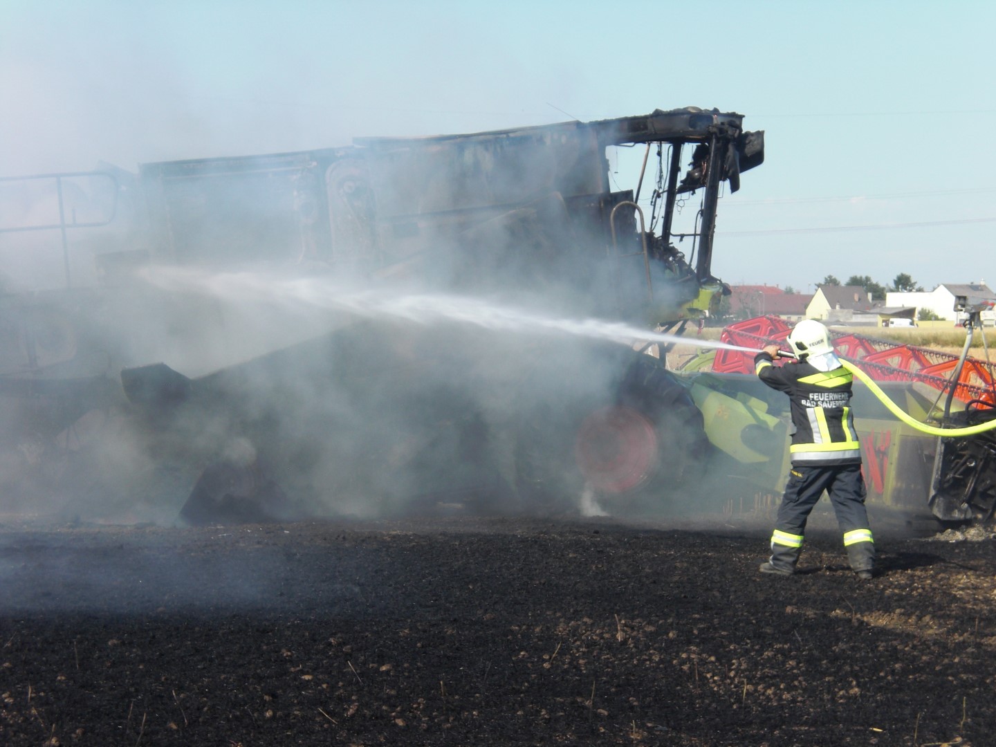 Mähdrescherbrand in Neudörfl (06.07.2019)