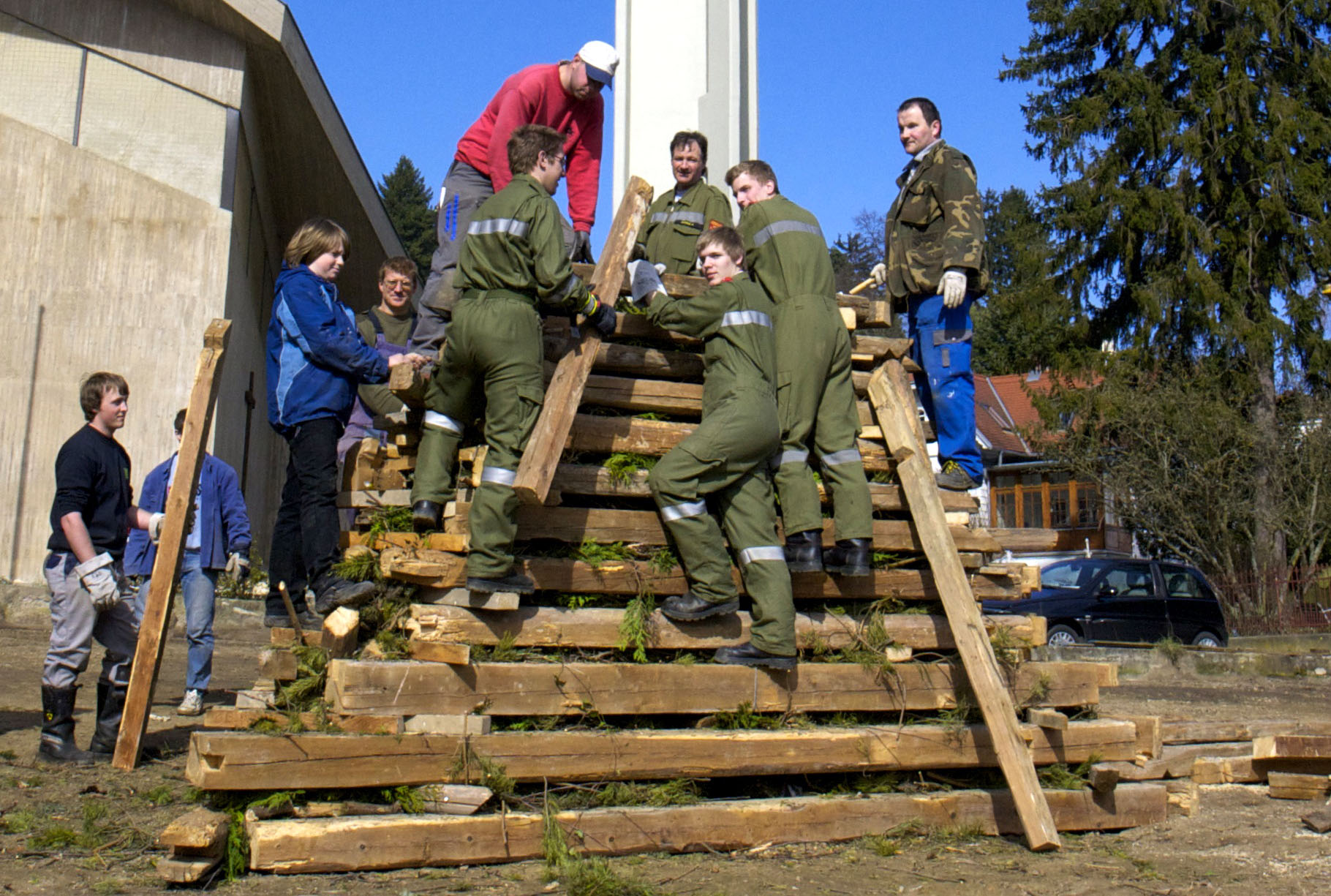20100403_osterfeuer_a.jpg